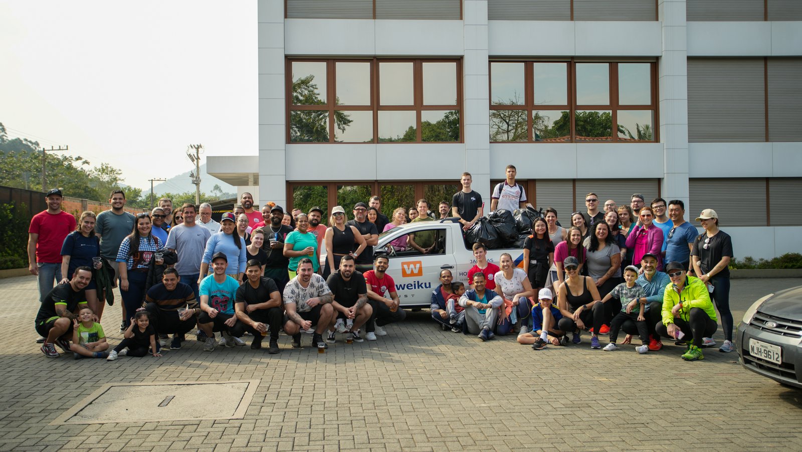 Weiku do Brasil promove ação ambiental e recolhe 90 kg de resíduos